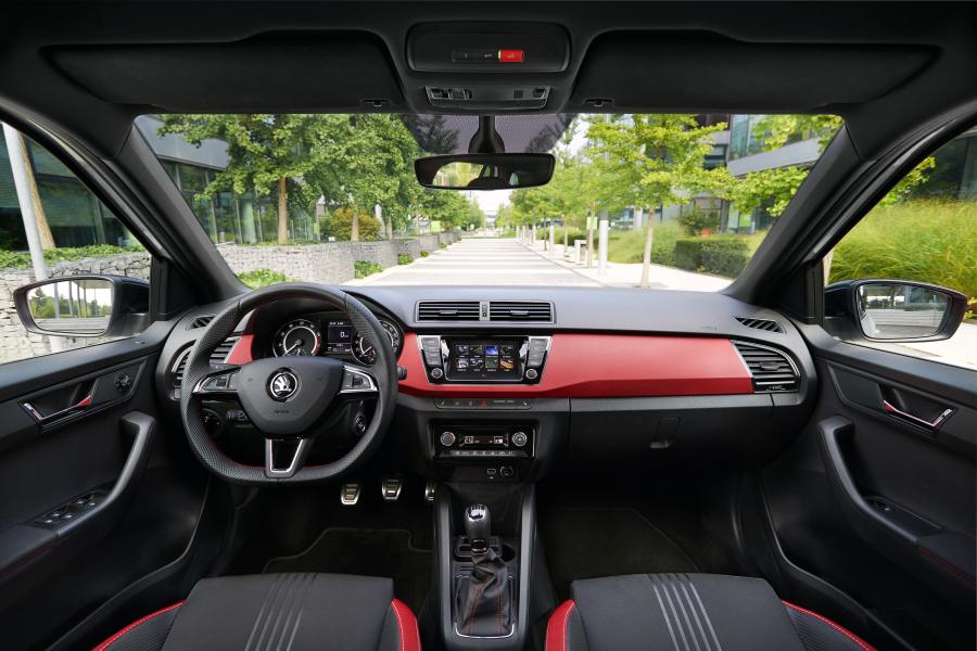 Торпедо Skoda Fabia Monte Carlo (NJ) 2018 года  (WW) (фото 13 из 26)